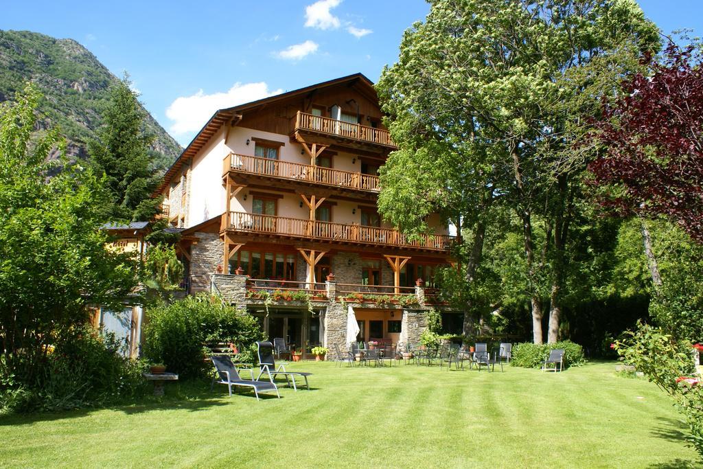 Hotel Estanys Blaus Tavascan Luaran gambar
