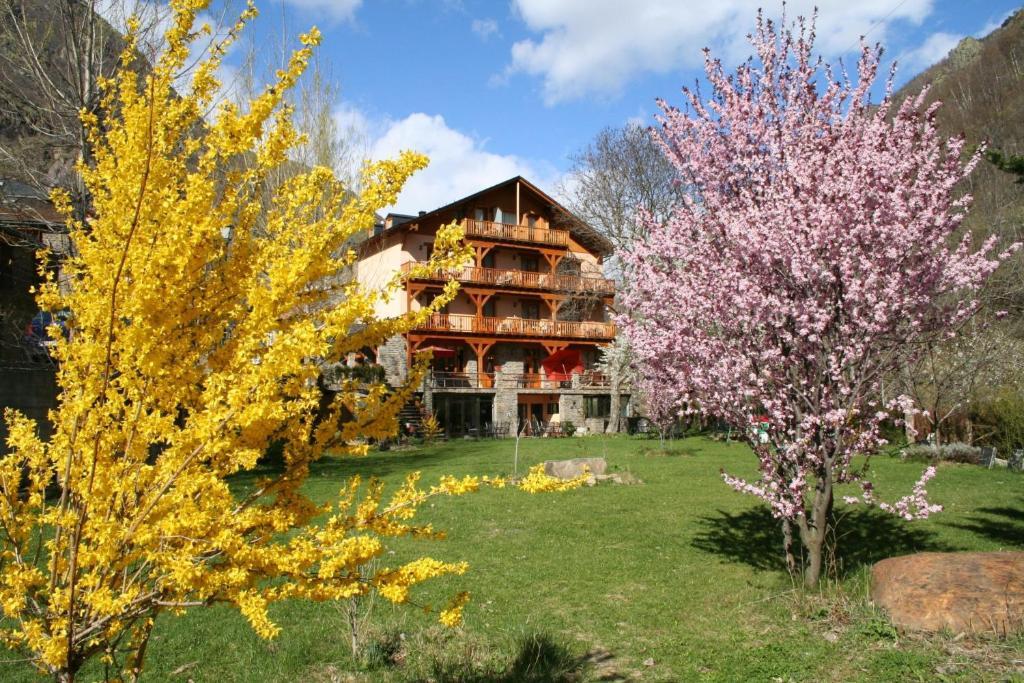 Hotel Estanys Blaus Tavascan Luaran gambar