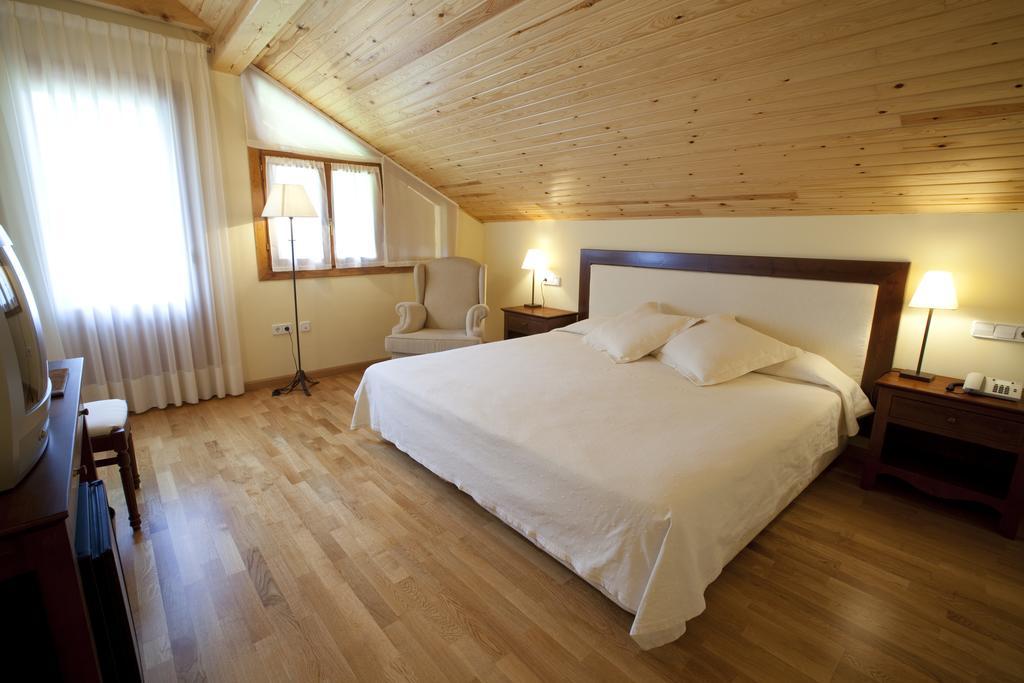 Hotel Estanys Blaus Tavascan Luaran gambar